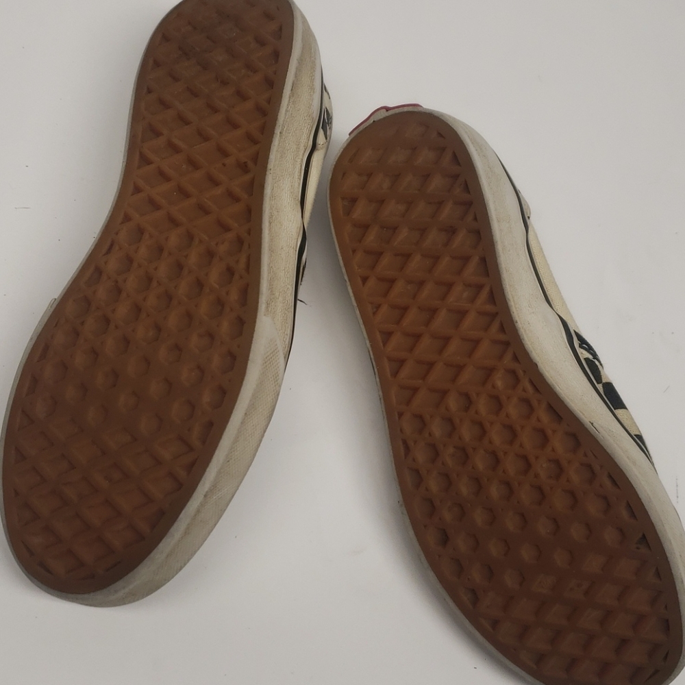 Sneakers - Picture 3 of 4